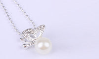 Full Rhinestone Butterfly Imitation Pearl Necklace
