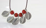 Simple Beads And Leaves Pendant Necklace