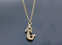 Zinc Alloy Retro Mermaid Pendant Necklace