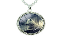 Vintage Howling Wolf And Moon Pendant Necklace - sparklingselections