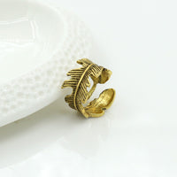 Exquisite Personality Elegant Feather Shaped Ring for Women