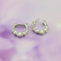 White Zirconia Irregular Circular Septum Clicker Nose Ring