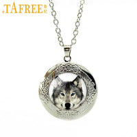 New fashion Glass Dome Arctic Wolf Locket Necklace - sparklingselections