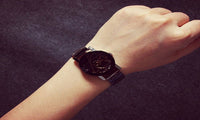 Stainless Steel Quartz Analog Wrist Watch for Men/Women 