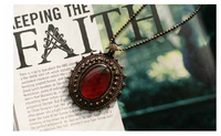 Vintage Royal Noble Bronze Color Black Red Precious Stones Necklace
